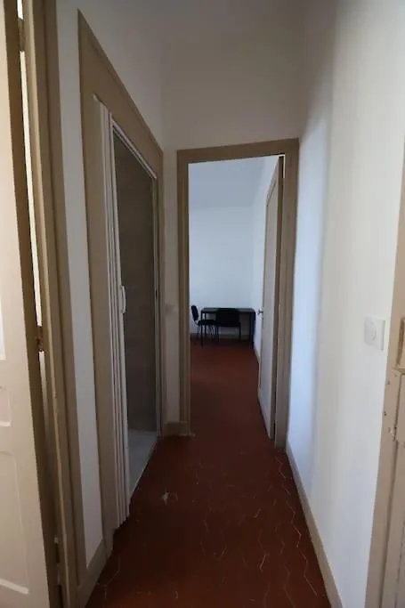 Apartamento Studio Boulevard Schloesing Marsella 0*,  Francia